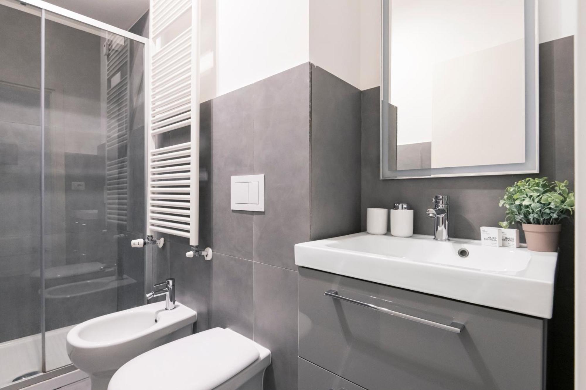 Beautiful Flat Fully Furnished In P.Ta Romana ميلان المظهر الخارجي الصورة